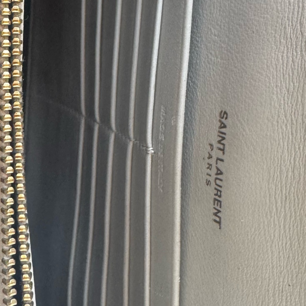 Yves Saint Laurent Glossy Cream Crossbody Bag - Picture 7 of 14